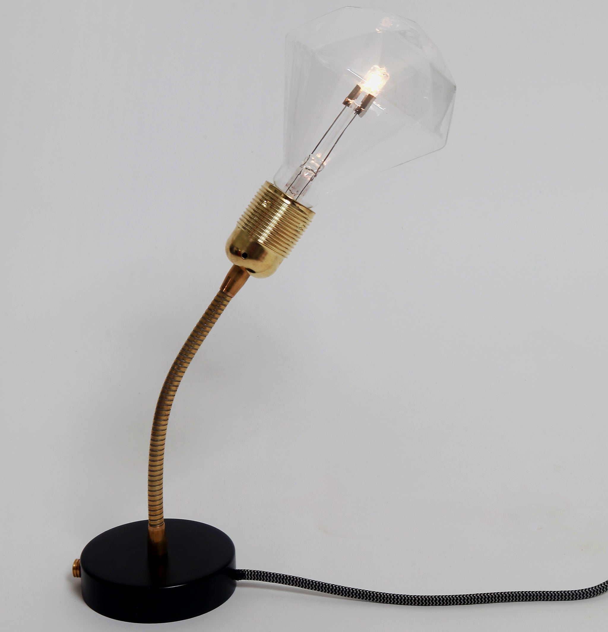 נורת פחם בצורת יהלום - MECASA מיקאסה