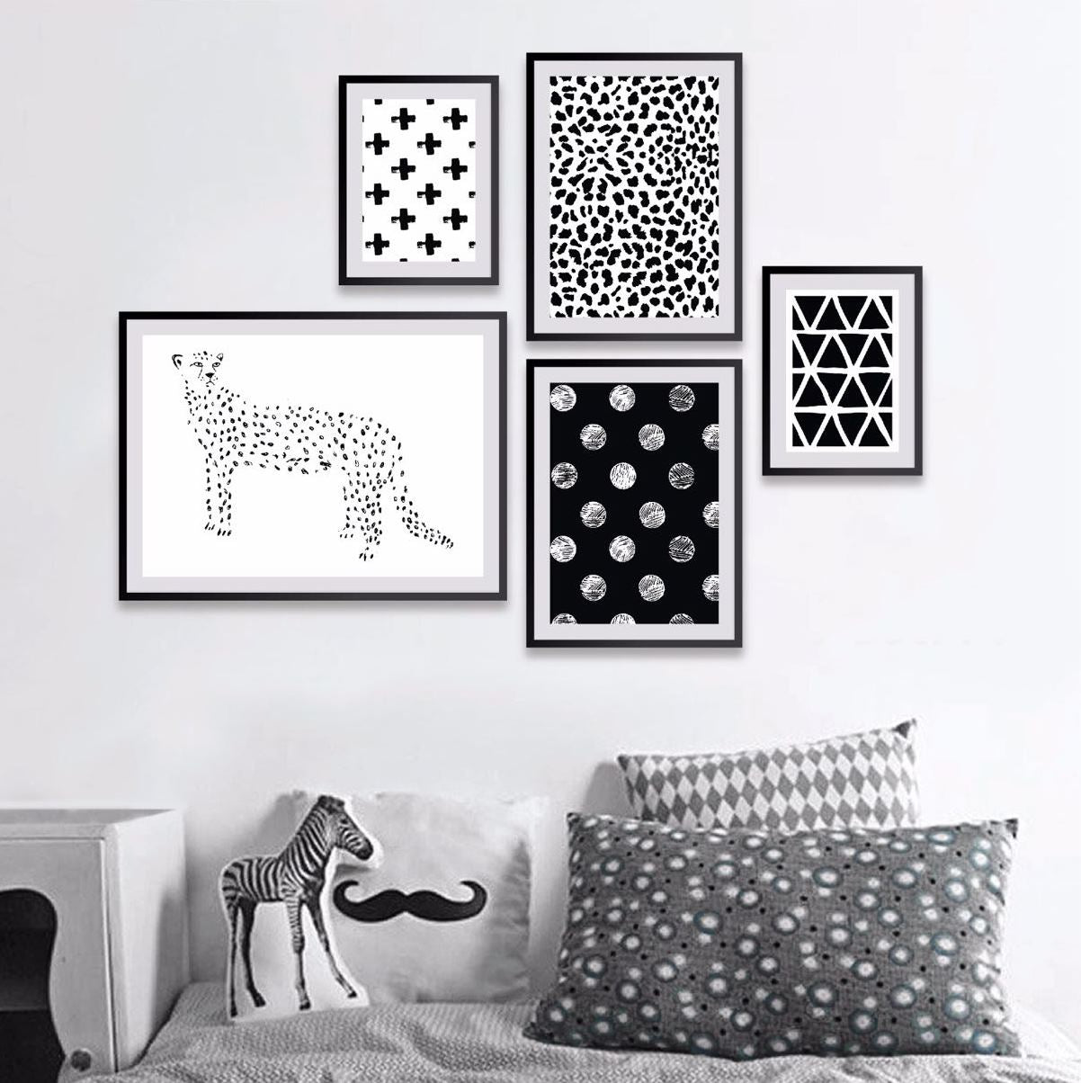 סידרת פוסטרים  - שחור לבן פנטר