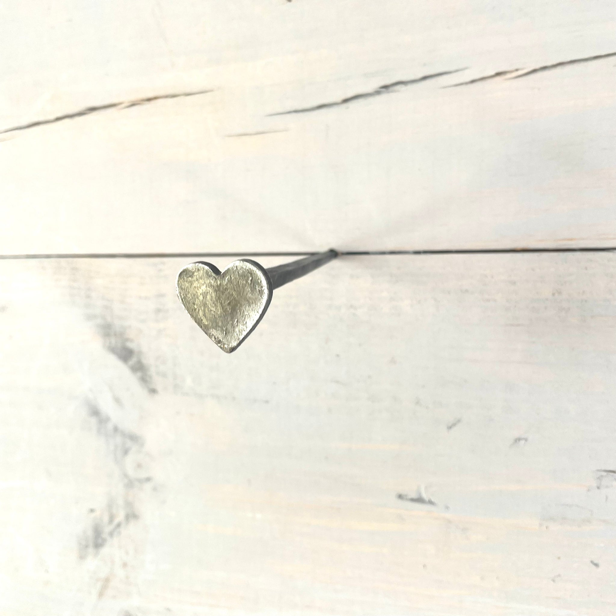 מתלה בצורת בורג